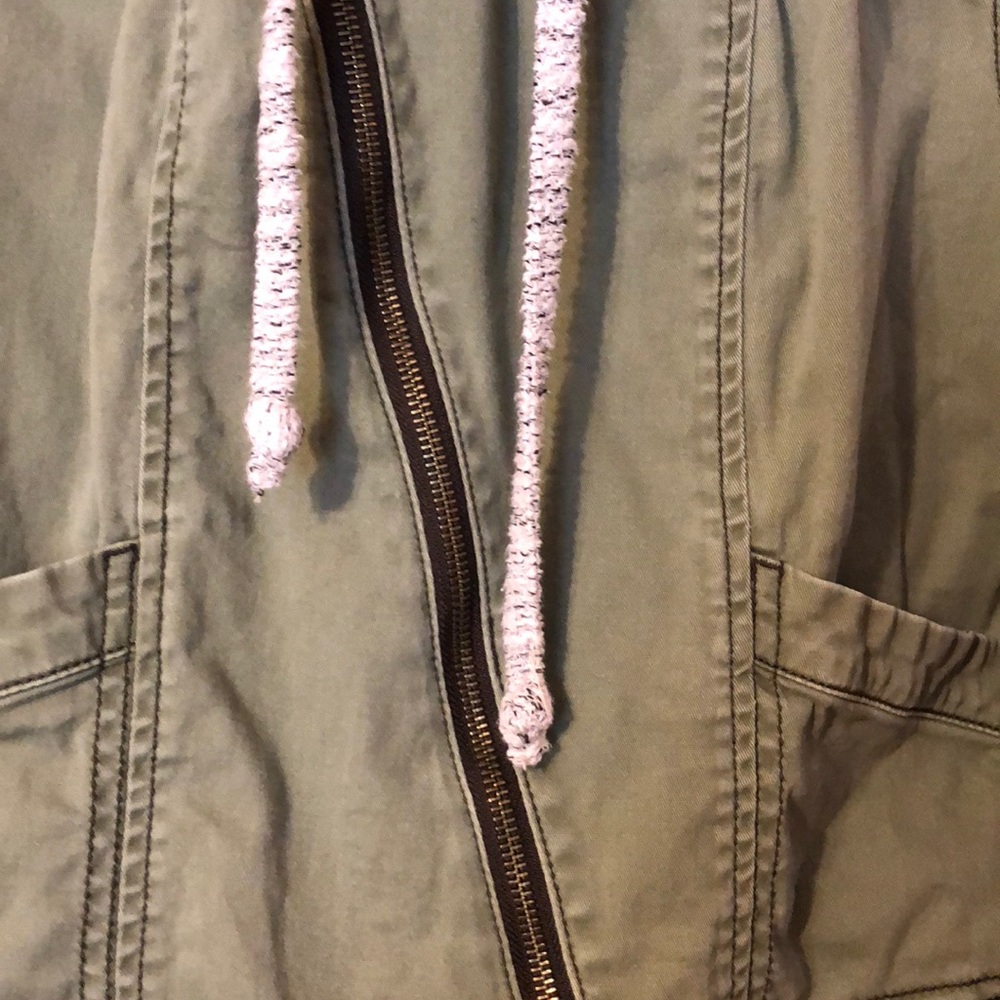 Cute Mossimo jacket! - Picture 2 of 6